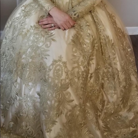 COPY - Beautiful long sleeve gold gown only worn 2 hours - Picture 6 of 7